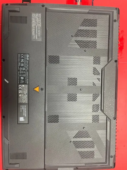 Asus tuf617snr-n3038wr