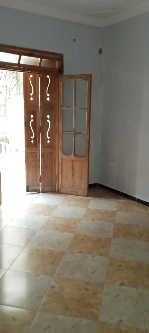 Location Appartement Niveau de villa F2 Alger Hraoua