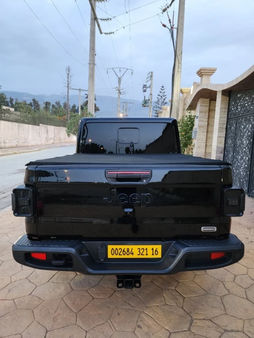 Jeep Gladiator 2021 Overland