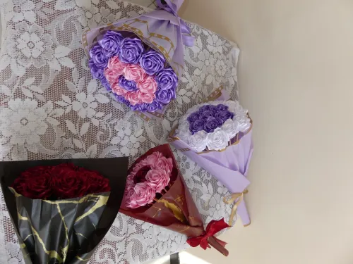 Bouquets de fleurs en satin 