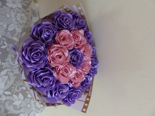 Bouquets de fleurs en satin 