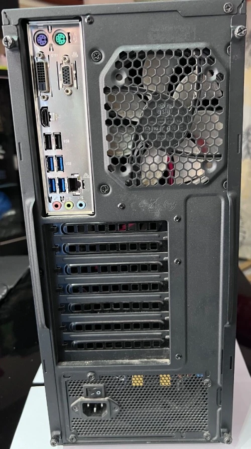 Composant PC + Monitor + Accessoires