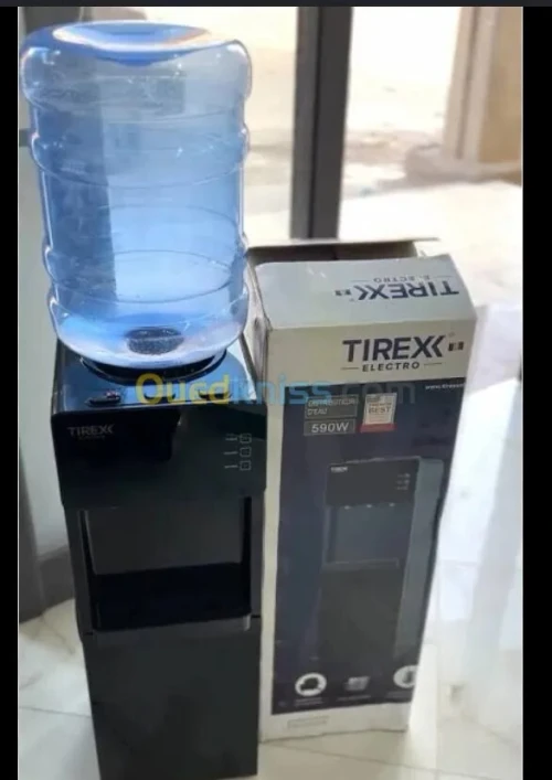 DISTRIBUTEUR D'EAU