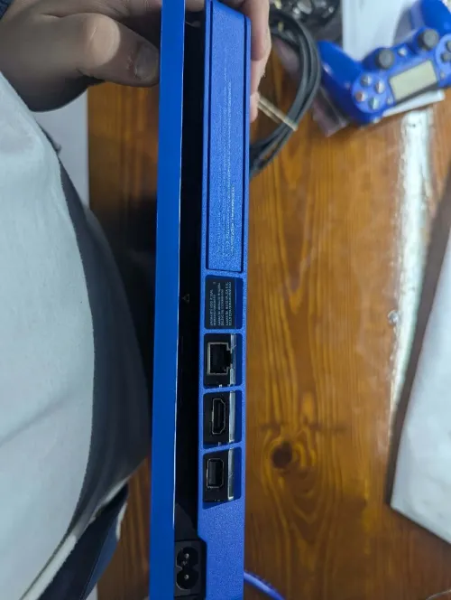 PlayStation 4 slim limited edition "Days of Play"