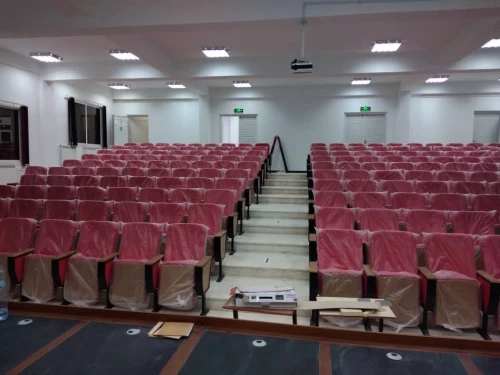 fauteuil de conférence.