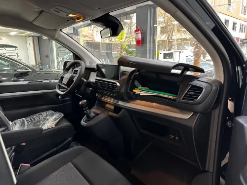 Peugeot Traveller 2026 Vip