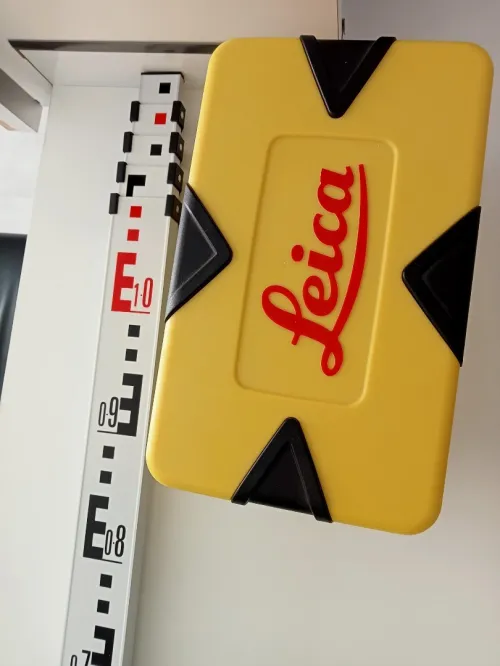 Leica Niveau optique automatique NA720