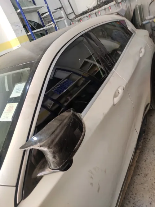 بيع و تركيب زجاج السيارات و الشاحنات 