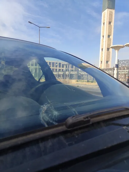 تركيب و بيع زجاج السيارات و الشاحنات و الآليات 