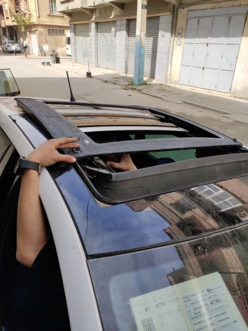 تصليح زجاج السيارات 