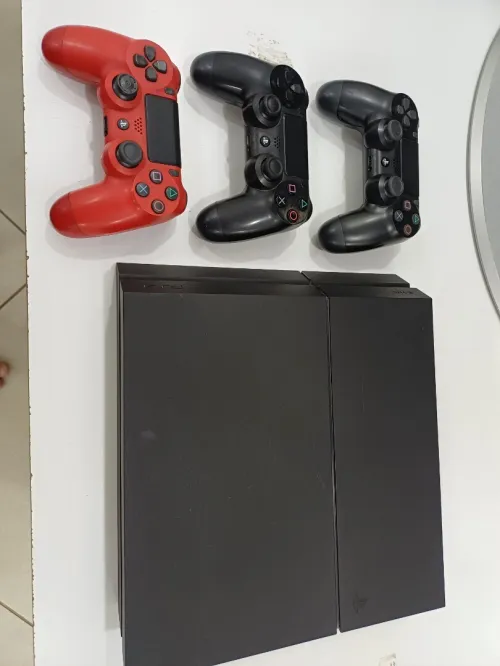 PS4 avec manettes, jeux d'origine, 