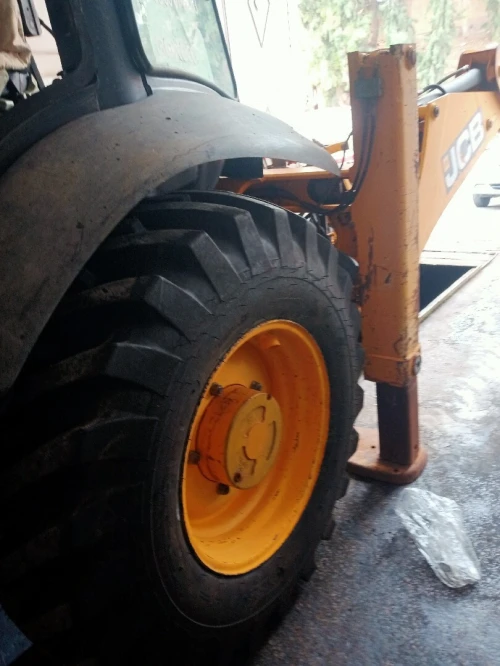 JCB Rétro chargeur 2013