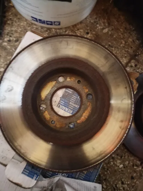Disque des frain Dacia Stepway original français la cassé bon état