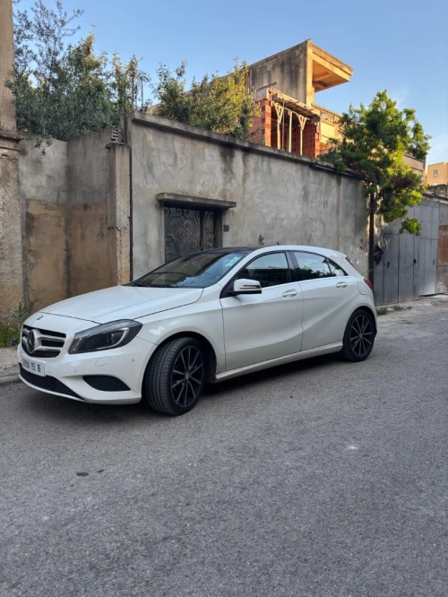 Mercedes Classe A 2015 180  Exclusif +