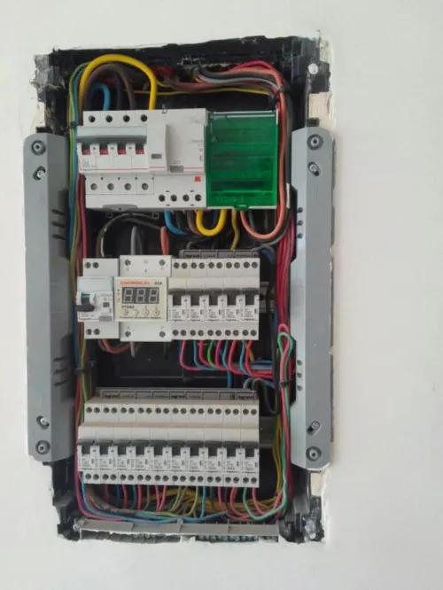  Électricien bâtiment 