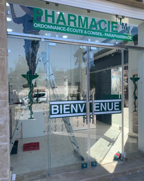 Habillage vitrine & mural one way -autocollant - sablé