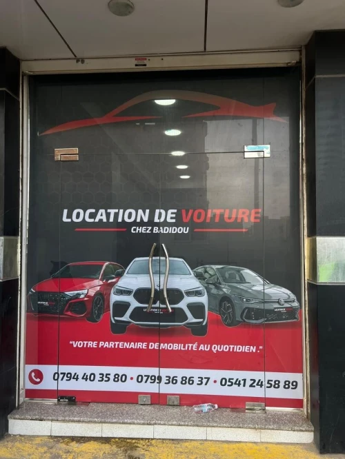 Habillage vitrine & mural one way -autocollant - sablé