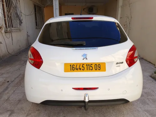 Peugeot 208 2015 Allure