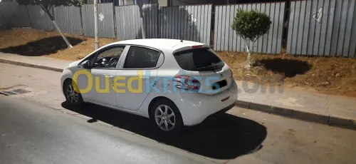 Peugeot 208 2013 Allure