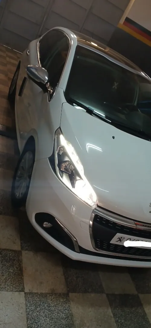 Peugeot 208 2019 Allure Facelift