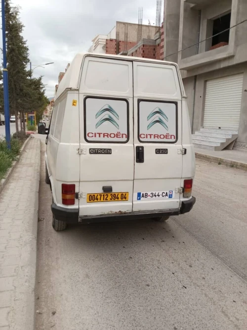 PEUJEOT J5 1994