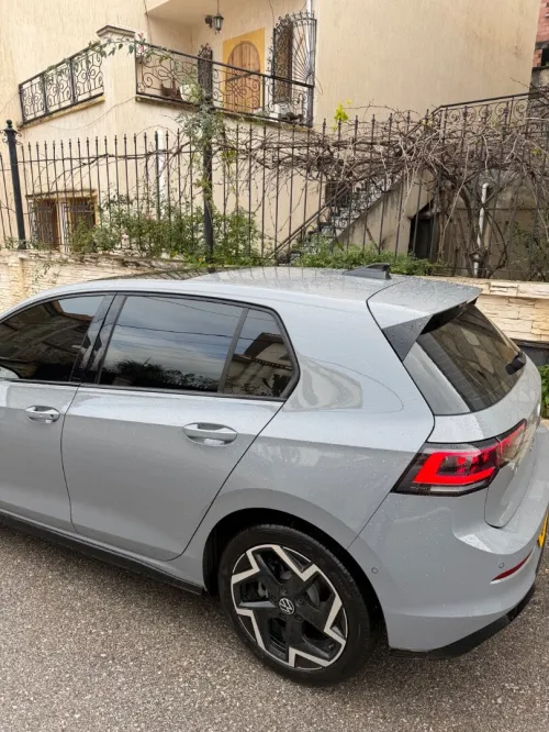 Volkswagen Golf 8 2025 R-Line