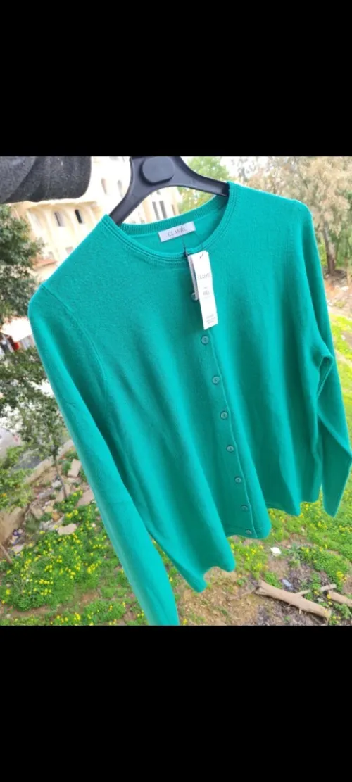 Lot des vêtements enfants femmes + de2200pieces hommes 