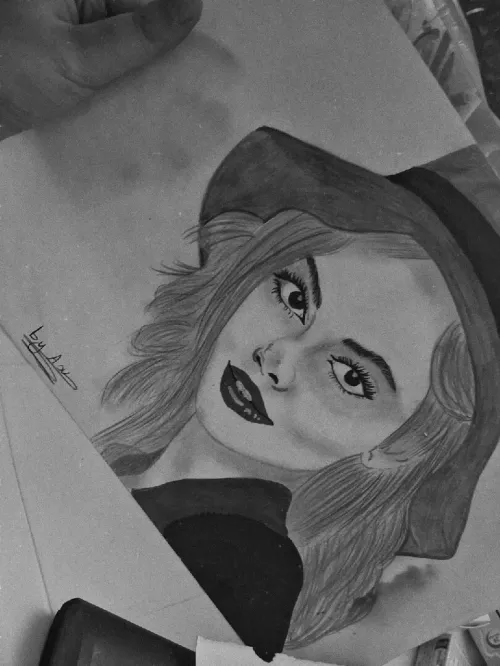 لوحات مرسومة باليد جاهزة  tableau de dessin a main