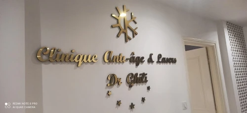 Habillage vitrine, enseigne lumineuse 