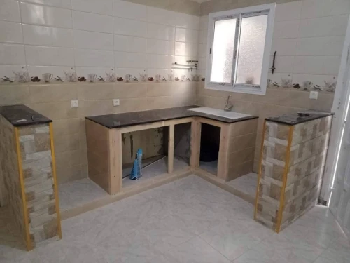Carreleur de faience dale de sole marbre 