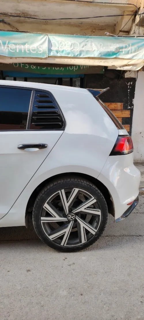 Volkswagen Golf 7 2014 Trend line