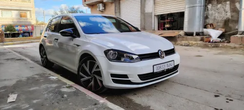 Volkswagen Golf 7 2014 Trend line