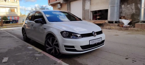 Volkswagen Golf 7 2014 Trend line