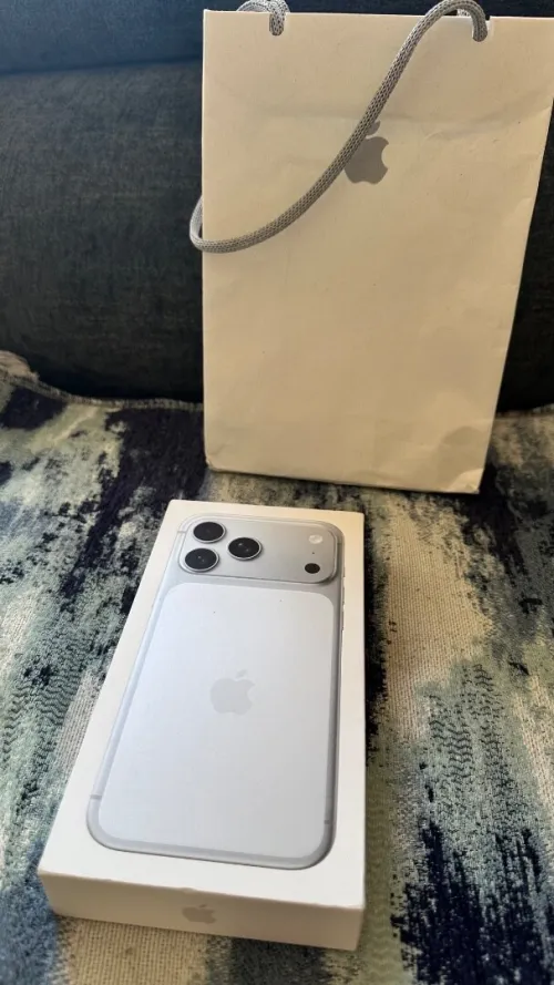 I phone 17 pro max 256 G