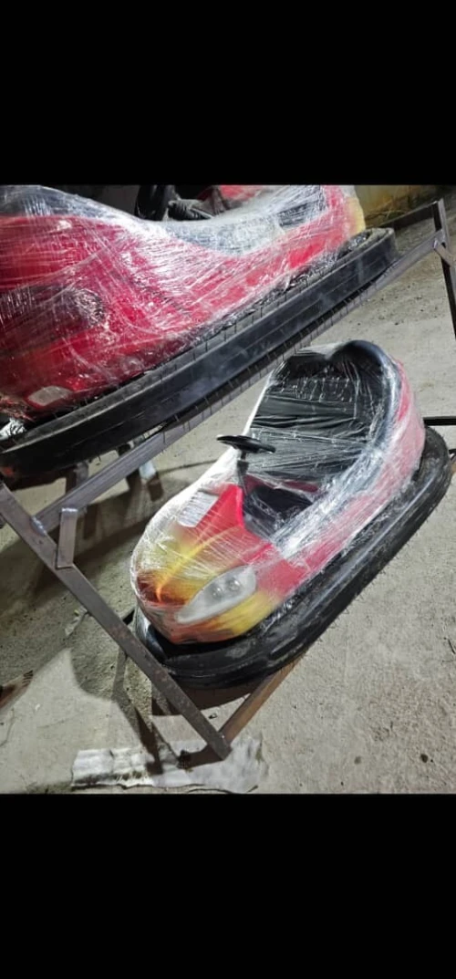 Manège auto tamponnage 