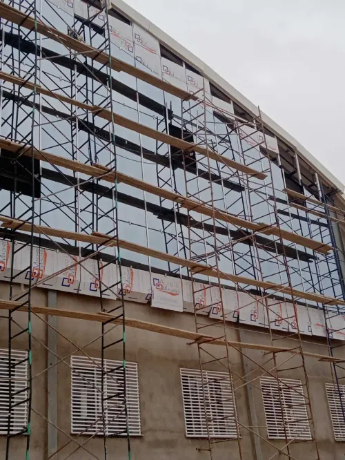 Verrière, Façades ventilées et Mur-rideau, Façade rideau  