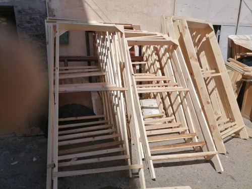 Précadre porte en bois rouge 