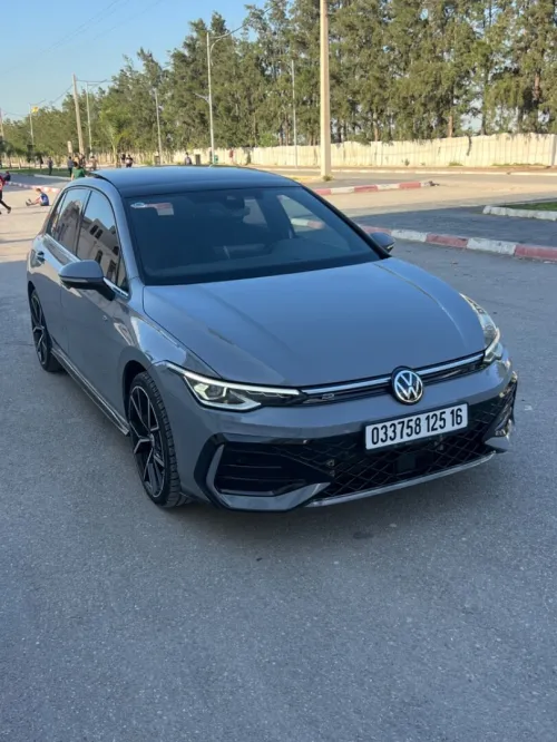 Volkswagen Golf 8 2025 R-Line