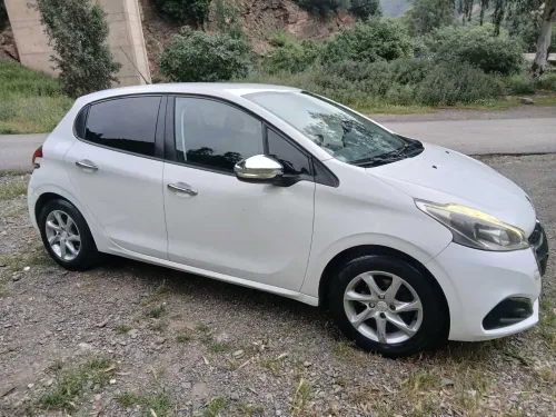 Peugeot 208 2016 Active Facelift