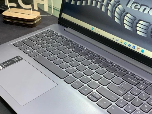 LENOVO IDEAPAD SLIM 3 i5-1235U 16GB 512GB SSD