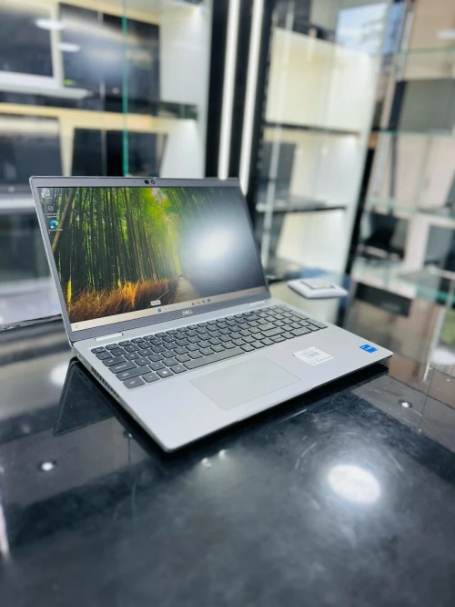 DELL LATITUDE 5530 I5-1235U 16gb 256gb ssd nvme
