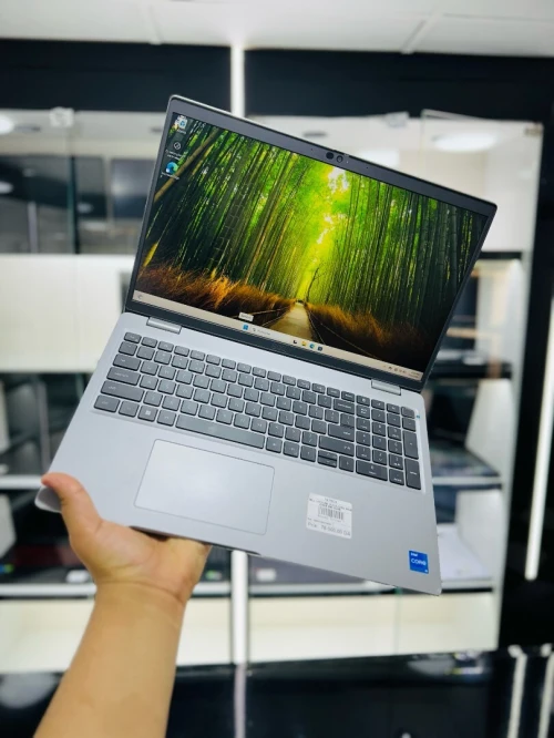 DELL LATITUDE 5530 I5-1235U 16gb 256gb ssd nvme
