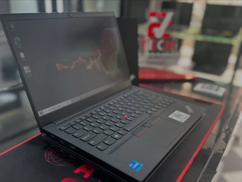 LENOVO THINKPAD E14  I5-1135G7 16GB 256GB SSD