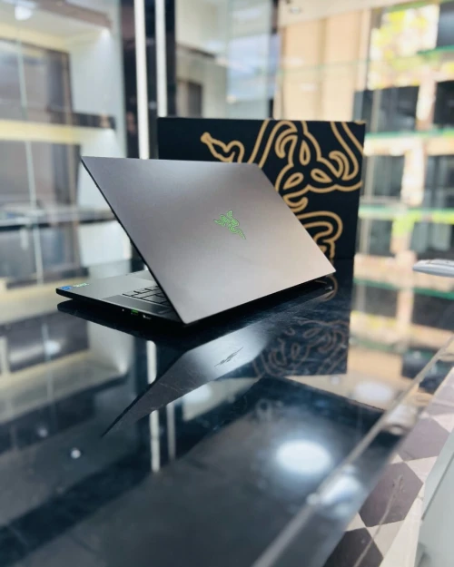 RAZER BLADE 15 ADVANCED I7-11800H 32GB 1TB SSD NVME RTX 3080 8GB GDDR6 QHD 240Hz