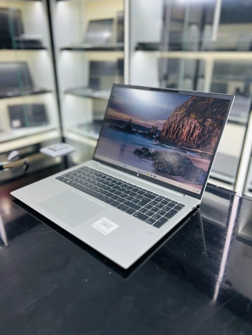 HP ELITEBOOK 865 G10  RYZEN 7 PRO 7840U 16GB DDR 512GB SSD NVME