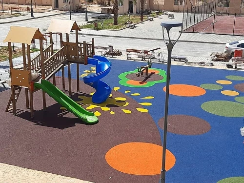 AIRES DE JEUX POUR ENFANTS