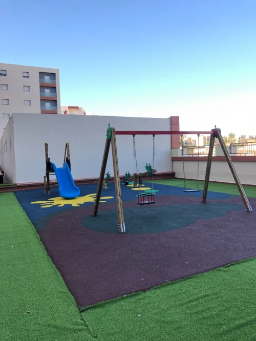 BALANÇOIRE aires de jeux 