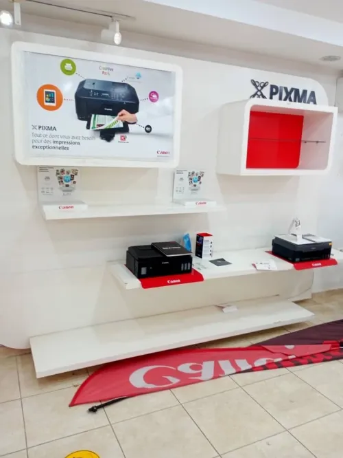 Meuble pour showroom informatique