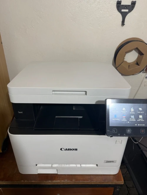 Imprimante laser couleur i-sensys MF641CW