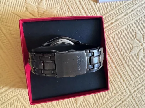 2 Montres Swatch et 1 Pulsar 